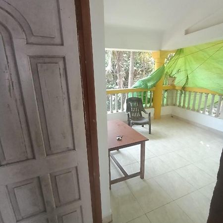 Sera'S Guest House Baga Exterior foto
