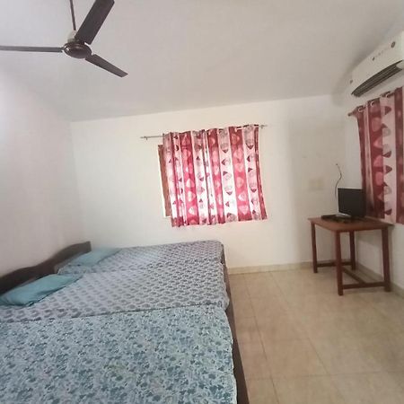 Sera'S Guest House Baga Exterior foto