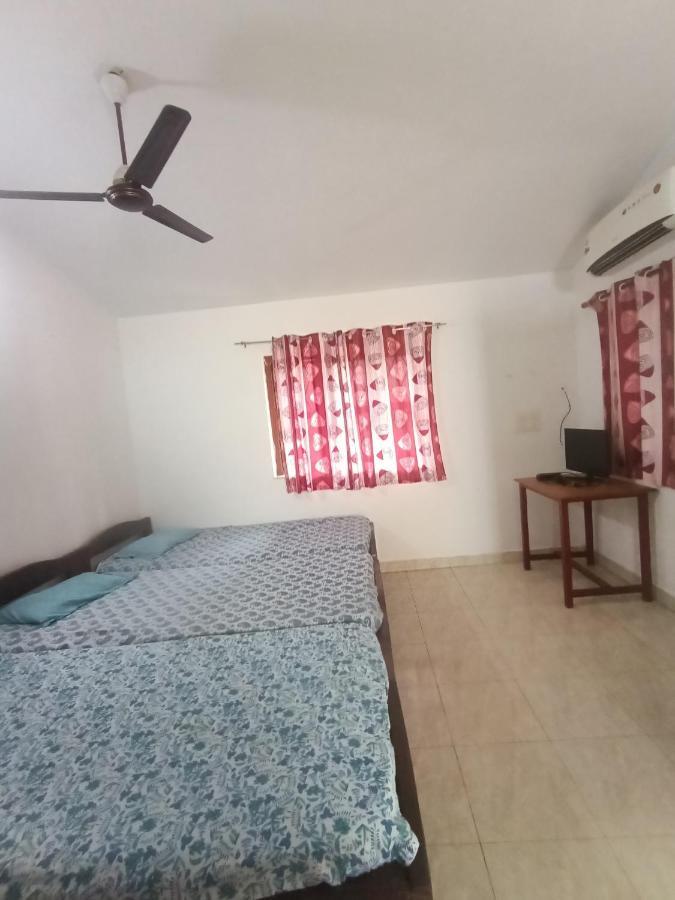 Sera'S Guest House Baga Exterior foto